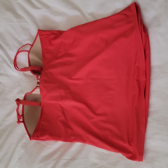 Tankini Set - Picture 3 of 8